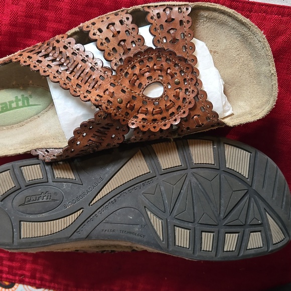 EARTH Origins "Holly" Sandal mandala design. Tan Leather. EUC SZ. 7.5 - Picture 7 of 10
